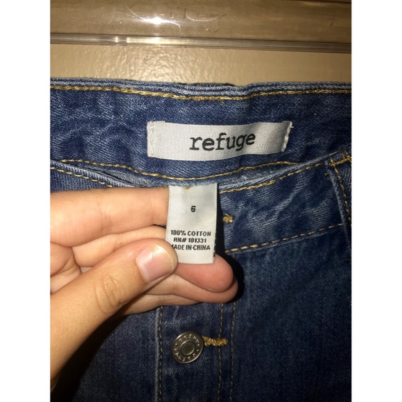 Multiple button cropped flare jeans - Picture 4 of 4